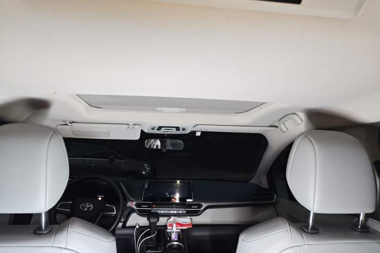 Used Toyota Granvia 2024 2.5L Hybrid Comfort Edition Headliner