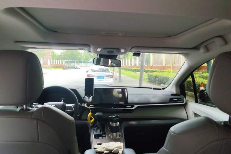 Used Toyota Granvia 2024 2.5L Hybrid Comfort Edition Headliner