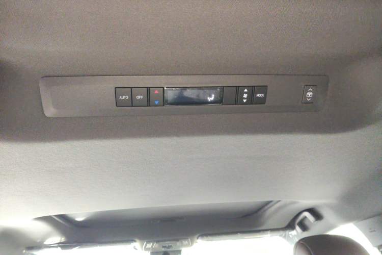 Used Toyota Granvia 2024 2.5L Hybrid Prestige PLUS Four-Wheel Drive Version Headliner