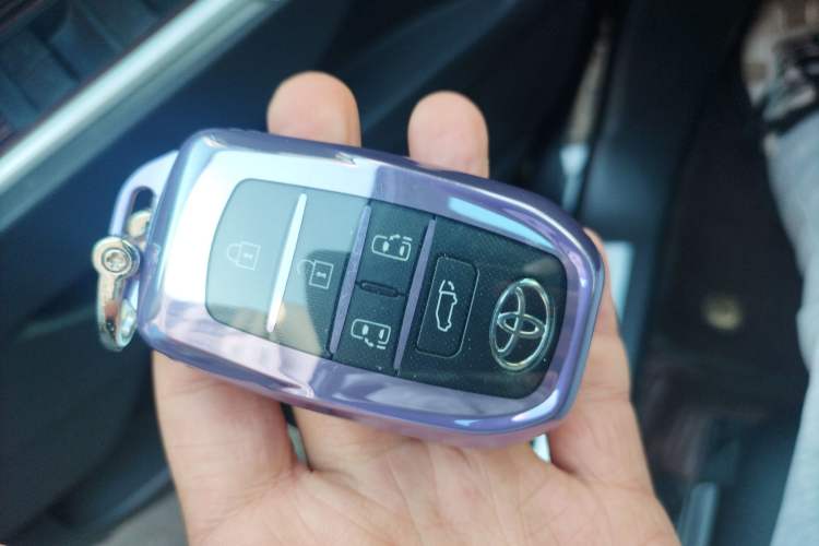 Used Toyota Granvia 2024 2.5L Hybrid Prestige PLUS Four-Wheel Drive Version Interior 1