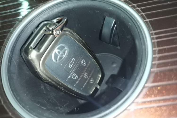 Used Toyota Granvia 2024 2.5L Hybrid Prestige PLUS Edition Interior 1