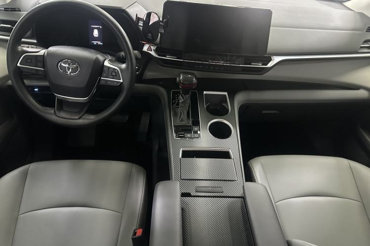 Used Toyota Granvia 2024 2.5L Hybrid Comfort Edition Interior 1