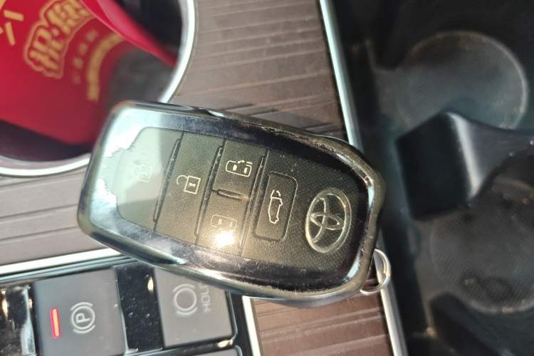 Used Toyota Granvia 2024 2.5L Hybrid Prestige PLUS Four-Wheel Drive Version Interior 1