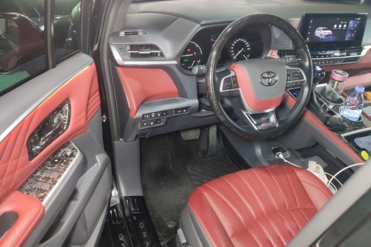 Used Toyota Granvia 2024 2.5L Hybrid Comfort Edition Interior 3