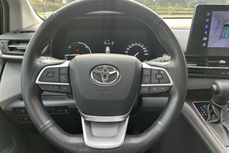 Used Toyota Granvia 2024 2.5L Hybrid Comfort Edition Interior 3