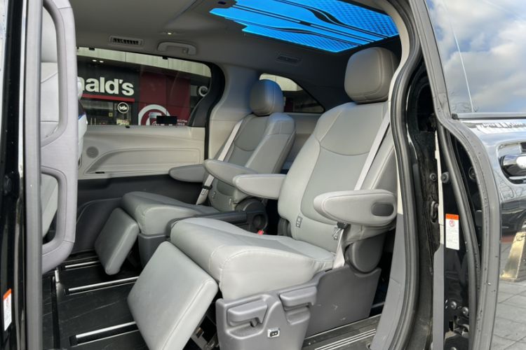 Used Toyota Granvia 2024 2.5L Hybrid Comfort Edition Interior 7