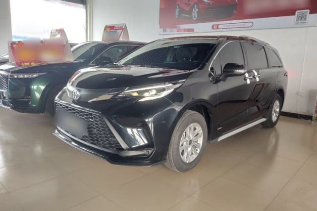 Ojetý Toyota Granvia 2024 2.5L Hybrid Comfort Edition