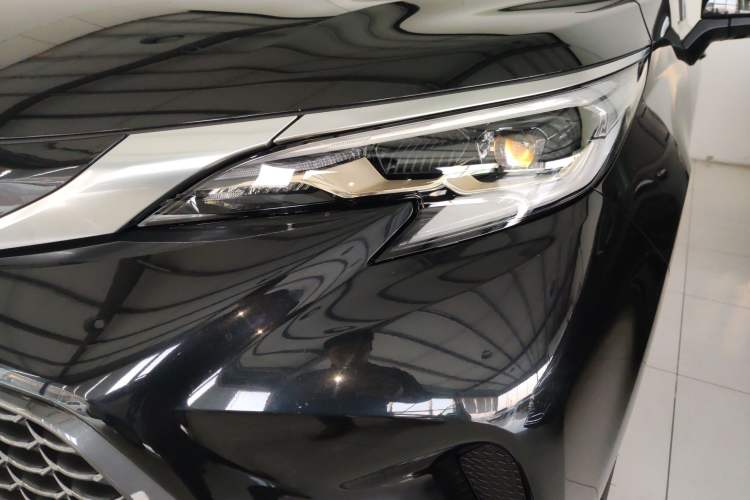 Used Toyota Granvia 2024 2.5L Hybrid Prestige PLUS Edition Left Front Headlight