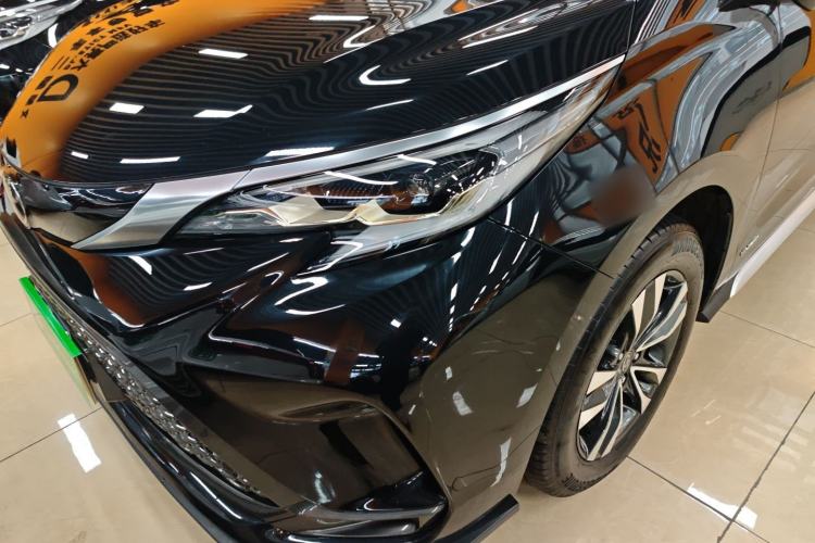 Used Toyota Granvia 2024 2.5L Hybrid Prestige PLUS Four-Wheel Drive Version Left Front Headlight