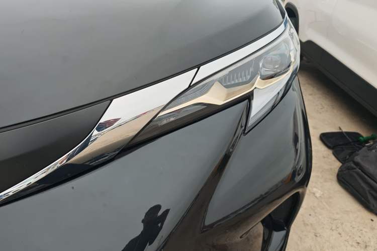 Used Toyota Granvia 2024 2.5L Hybrid Comfort Edition Left Front Headlight