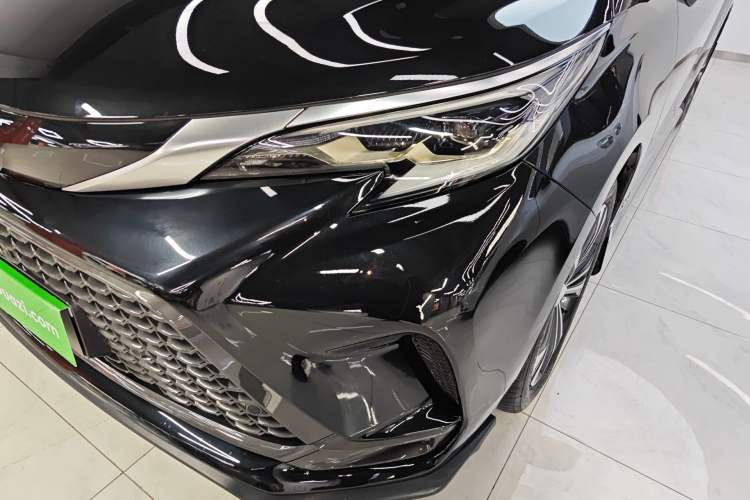 Used Toyota Granvia 2024 2.5L Hybrid Prestige ULTRA Edition Left Front Headlight