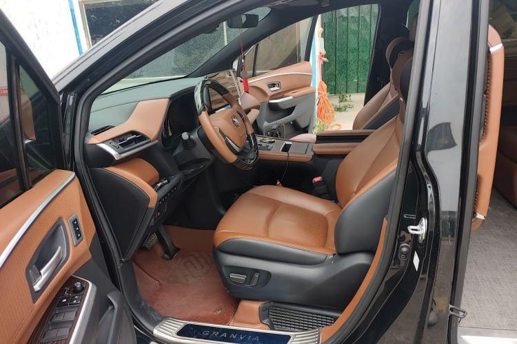 Used Toyota Granvia 2024 2.5L Hybrid Prestige PLUS Edition Left Front Seat