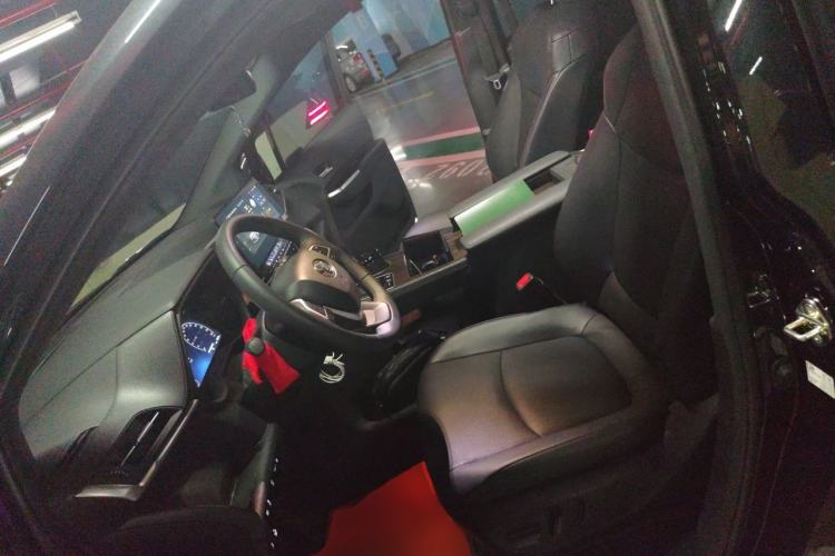 Used Toyota Granvia 2024 2.5L Hybrid Prestige PLUS Four-Wheel Drive Version Left Front Seat