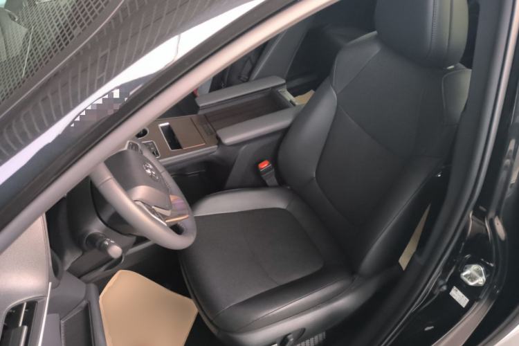Used Toyota Granvia 2024 2.5L Hybrid Prestige PLUS Edition Left Front Seat