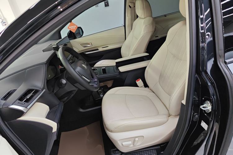 Used Toyota Granvia 2024 2.5L Hybrid Prestige ULTRA Edition Left Front Seat