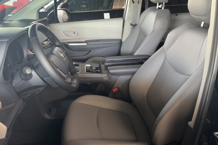 Used Toyota Granvia 2024 2.5L Hybrid Comfort Edition Left Front Seat