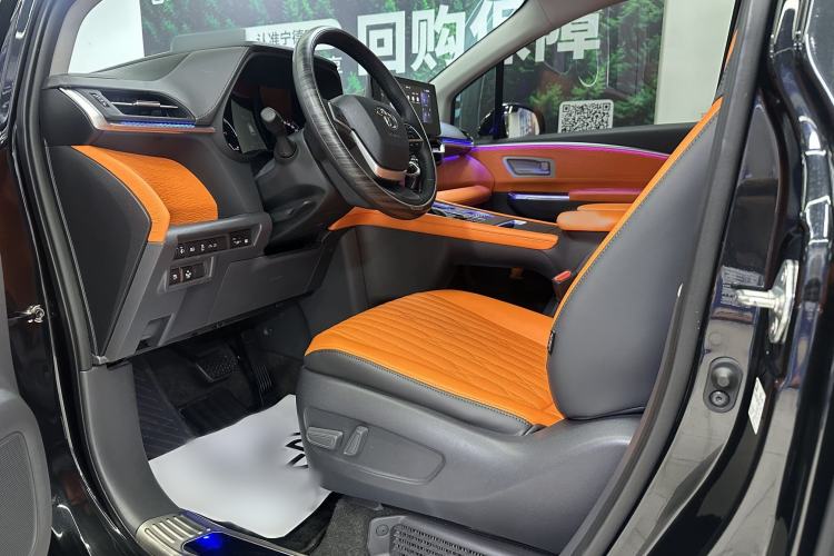 Used Toyota Granvia 2024 2.5L Hybrid Comfort Edition Left Front Seat