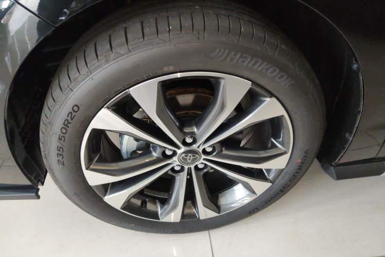 Used Toyota Granvia 2024 2.5L Hybrid Prestige PLUS Edition Left Front Wheel Hub