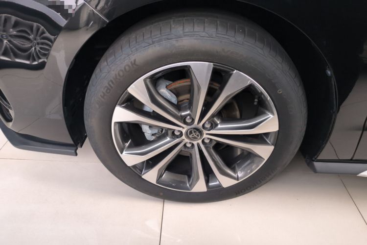 Used Toyota Granvia 2024 2.5L Hybrid Prestige PLUS Edition Left Front Wheel Hub