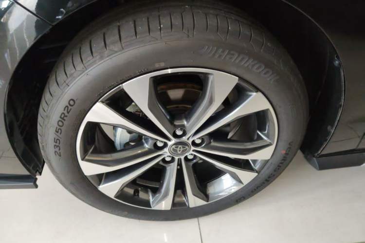 Used Toyota Granvia 2024 2.5L Hybrid Prestige PLUS Edition Left Front Wheel Hub