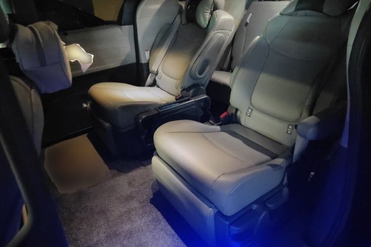 Used Toyota Granvia 2024 2.5L Hybrid Comfort Edition Left Rear Seat