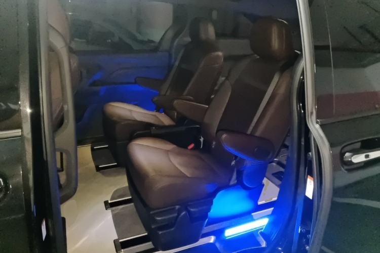 Used Toyota Granvia 2024 2.5L Hybrid Prestige PLUS Four-Wheel Drive Version Left Rear Seat