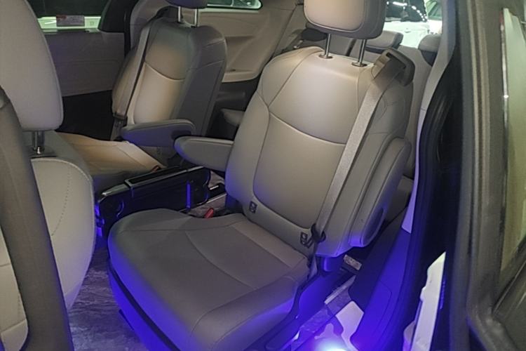 Used Toyota Granvia 2024 2.5L Hybrid Comfort Edition Left Rear Seat