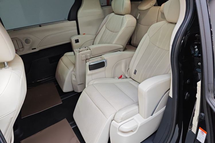 Used Toyota Granvia 2024 2.5L Hybrid Prestige ULTRA Edition Left Rear Seat