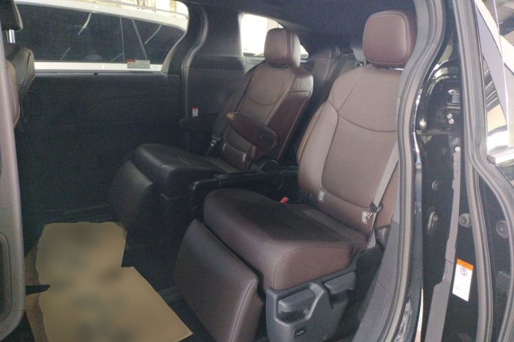 Used Toyota Granvia 2024 2.5L Hybrid Prestige PLUS Four-Wheel Drive Version Left Rear Seat