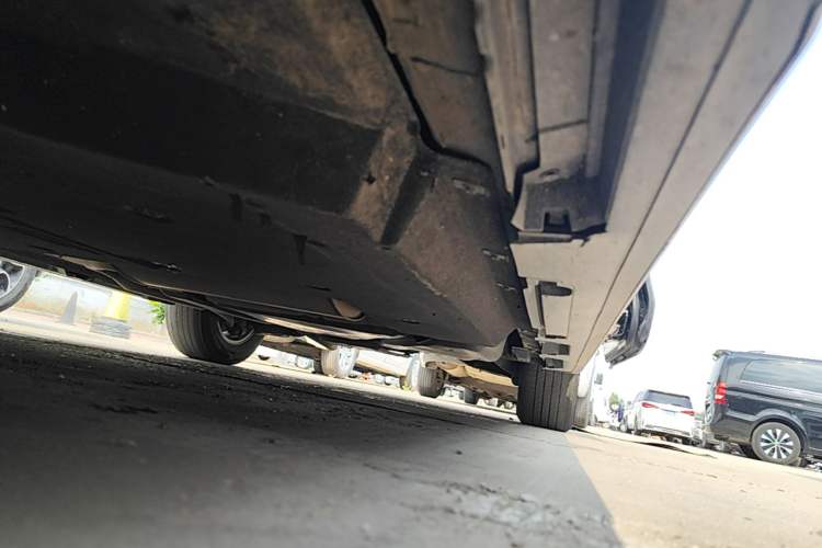 Used Toyota Granvia 2024 2.5L Hybrid Comfort Edition Left Side Sill