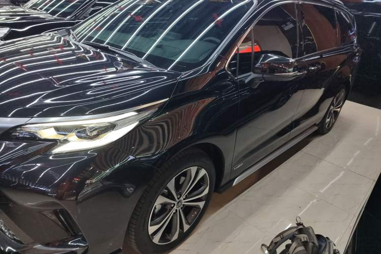 Used Toyota Granvia 2024 2.5L Hybrid Prestige PLUS Edition Left Side