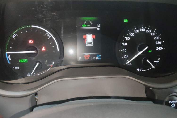 Used Toyota Granvia 2024 2.5L Hybrid Comfort Edition Odometer Close Up