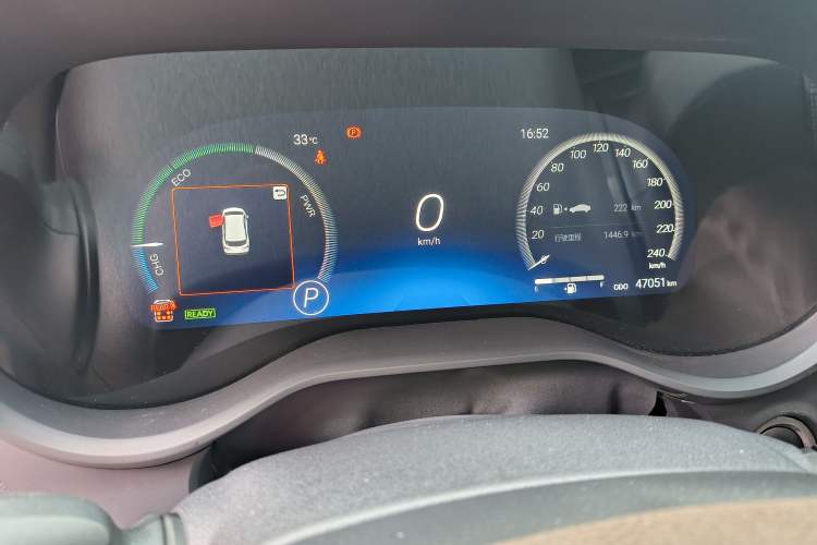 Used Toyota Granvia 2024 2.5L Hybrid Prestige PLUS Four-Wheel Drive Version Odometer Close Up
