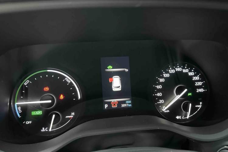 Used Toyota Granvia 2024 2.5L Hybrid Comfort Edition Odometer Close Up