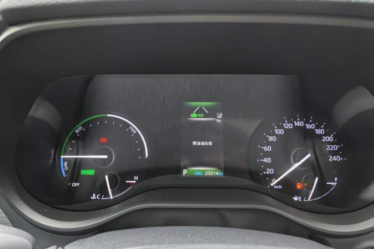 Used Toyota Granvia 2024 2.5L Hybrid Luxury Edition Odometer Close Up