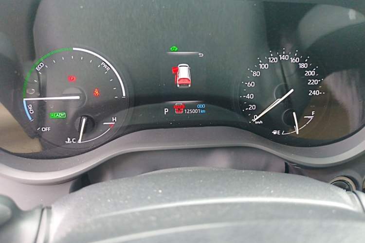 Used Toyota Granvia 2024 2.5L Hybrid Comfort Edition Odometer Close Up