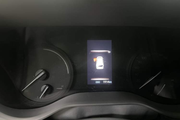 Used Toyota Granvia 2024 2.5L Hybrid Comfort Edition Odometer Close Up