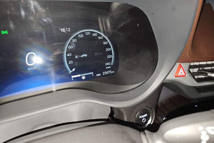 Used Toyota Granvia 2024 2.5L Hybrid Prestige PLUS Four-Wheel Drive Version Odometer Close Up
