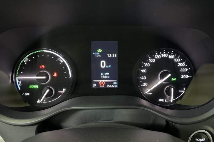 Used Toyota Granvia 2024 2.5L Hybrid Comfort Edition Odometer Close Up