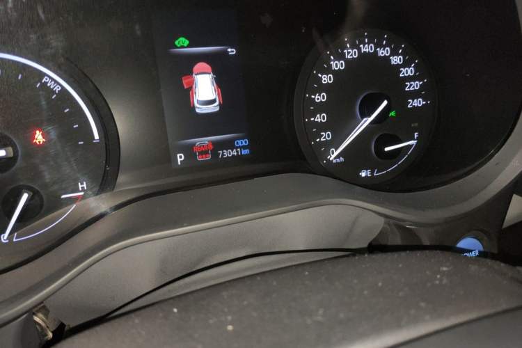 Used Toyota Granvia 2024 2.5L Hybrid Comfort Edition Odometer Close Up