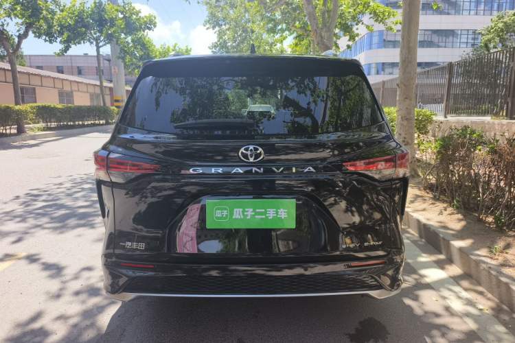 Used Toyota Granvia 2024 2.5L Hybrid Prestige PLUS Four-Wheel Drive Version Rear