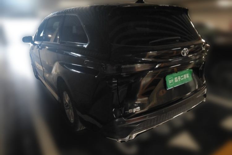Used Toyota Granvia 2024 2.5L Hybrid Comfort Edition Rear Left 45 Deg