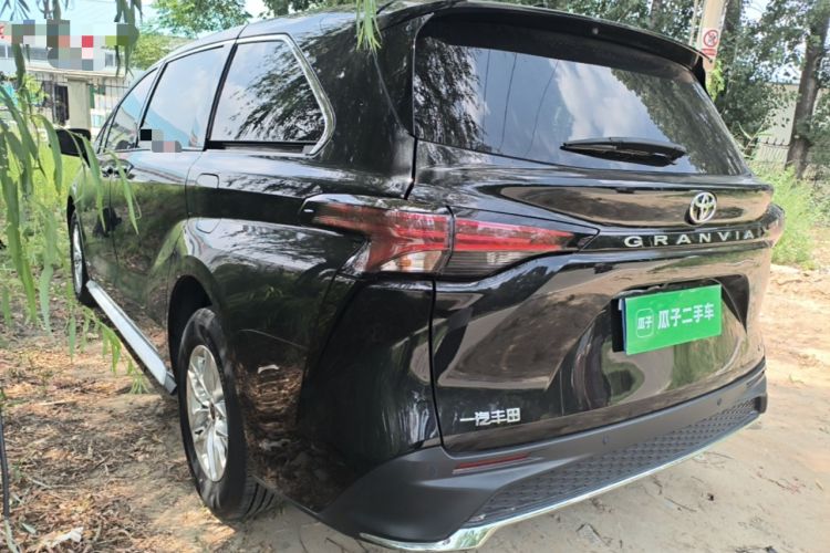 Used Toyota Granvia 2024 2.5L Hybrid Comfort Edition Rear Left 45 Deg