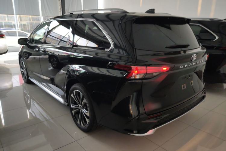 Used Toyota Granvia 2024 2.5L Hybrid Prestige PLUS Edition Rear Left 45 Deg