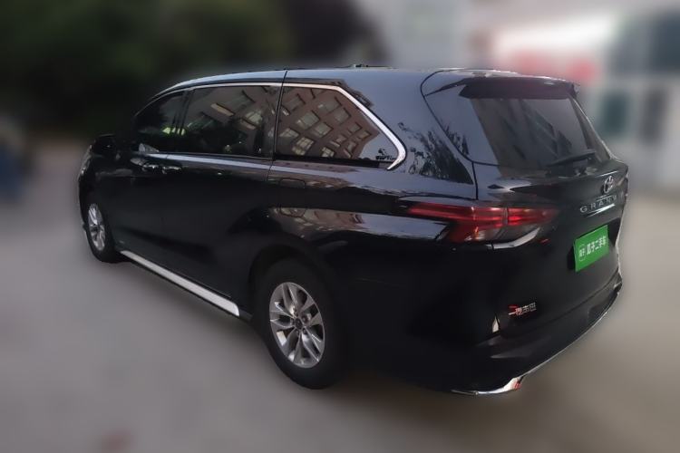 Used Toyota Granvia 2024 2.5L Hybrid Comfort Edition Rear Left 45 Deg