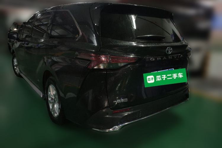 Used Toyota Granvia 2024 2.5L Hybrid Comfort Edition Rear Left 45 Deg