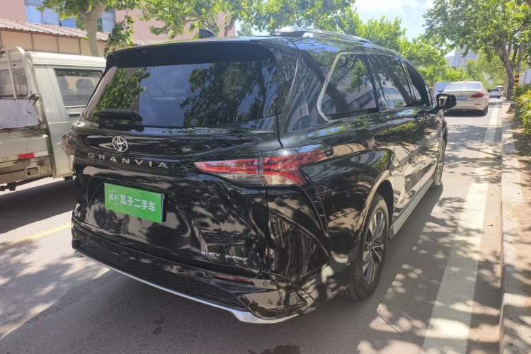 Used Toyota Granvia 2024 2.5L Hybrid Prestige PLUS Four-Wheel Drive Version Rear Right 45 Deg