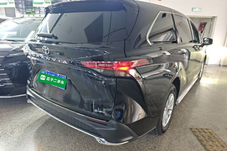 Used Toyota Granvia 2024 2.5L Hybrid Comfort Edition Rear Right 45 Deg