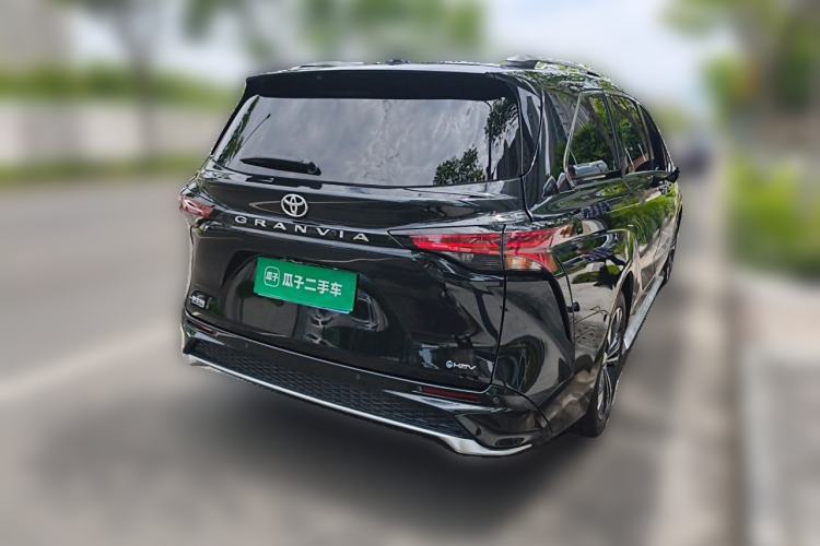 Used Toyota Granvia 2024 2.5L Hybrid Prestige PLUS Edition Rear Right 45 Deg