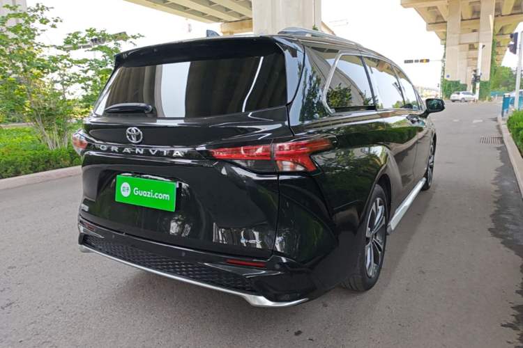 Used Toyota Granvia 2024 2.5L Hybrid Prestige PLUS Edition Rear Right 45 Deg